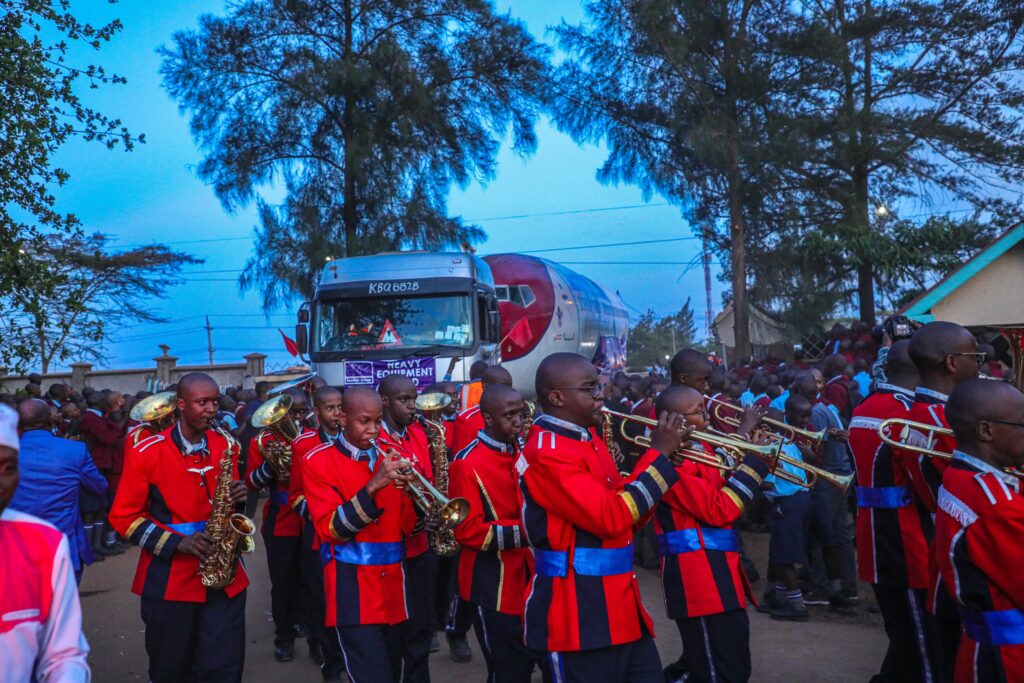 Kenya Airways Donates Boeing 737-700 NG to Mang’u High School